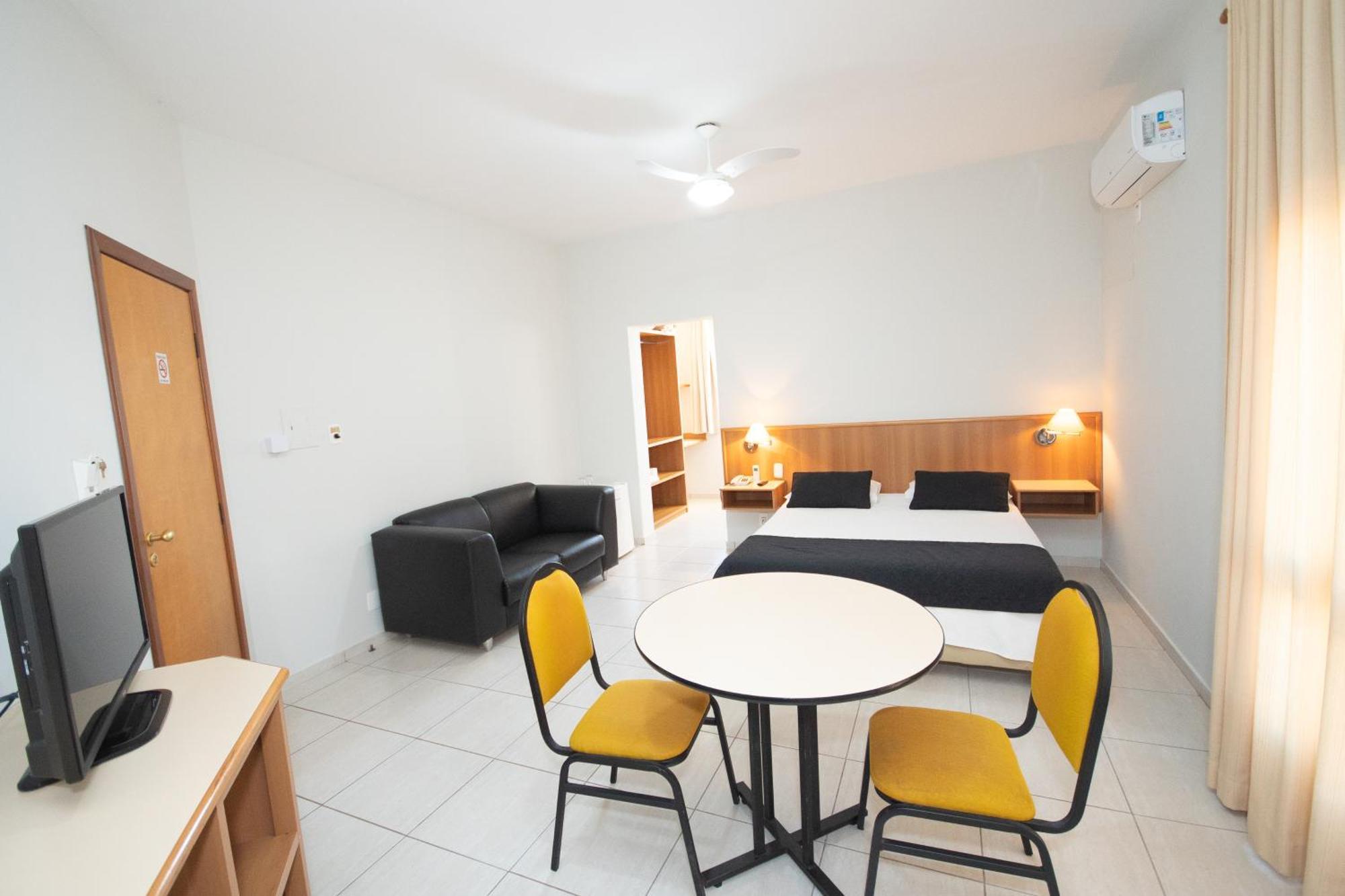 Hotel Ouro Лаврас Екстериор снимка