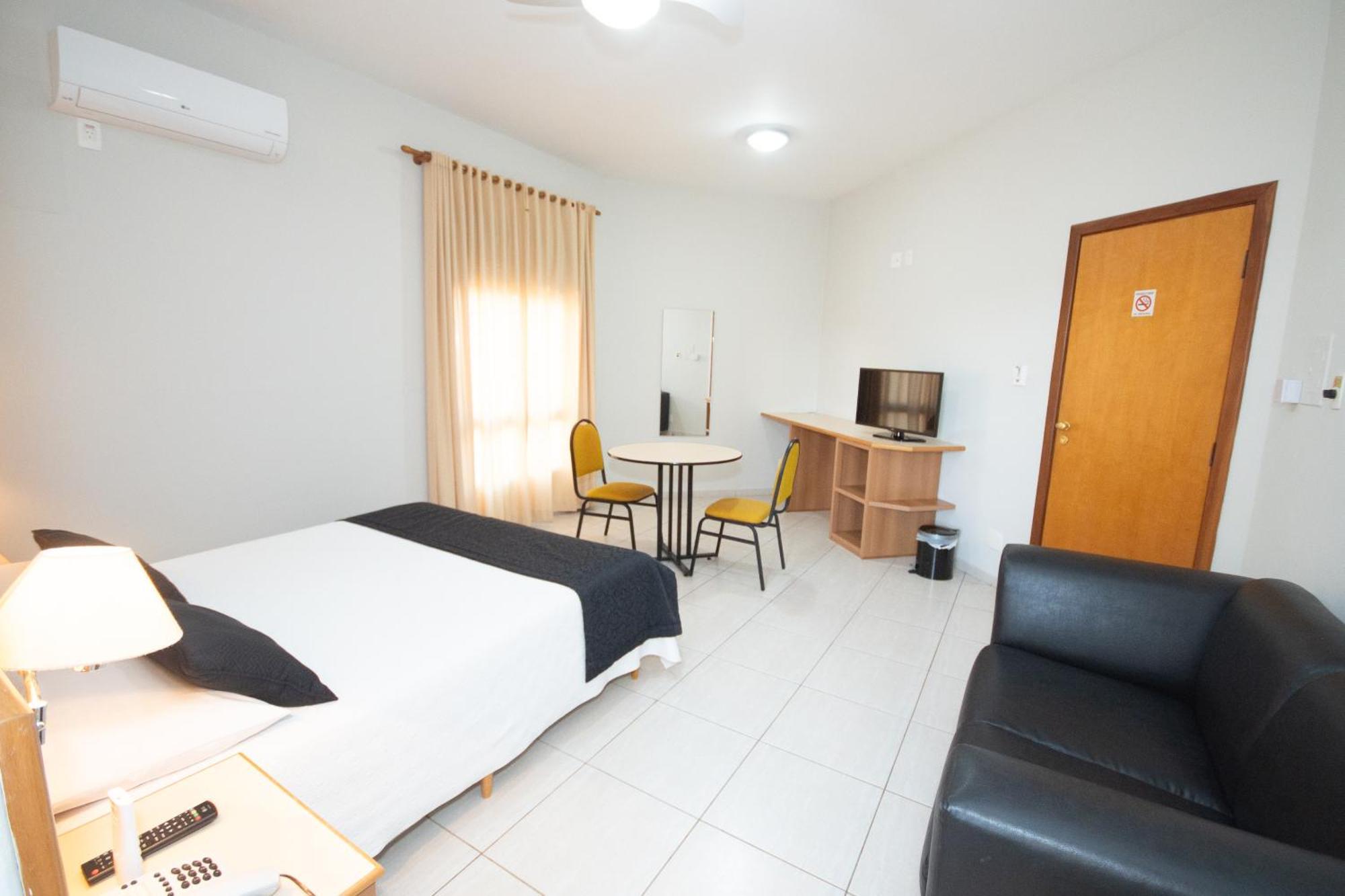 Hotel Ouro Лаврас Екстериор снимка